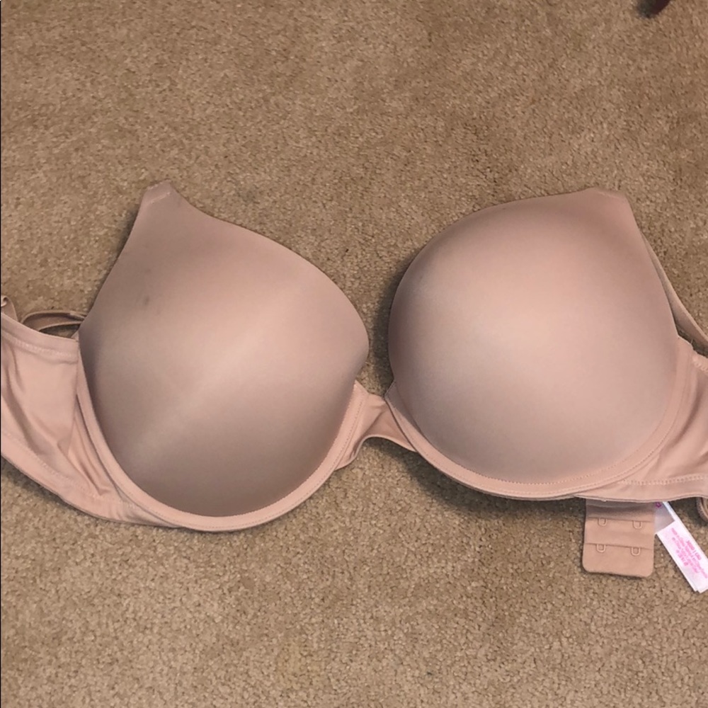 Victoria secret bra-never worn